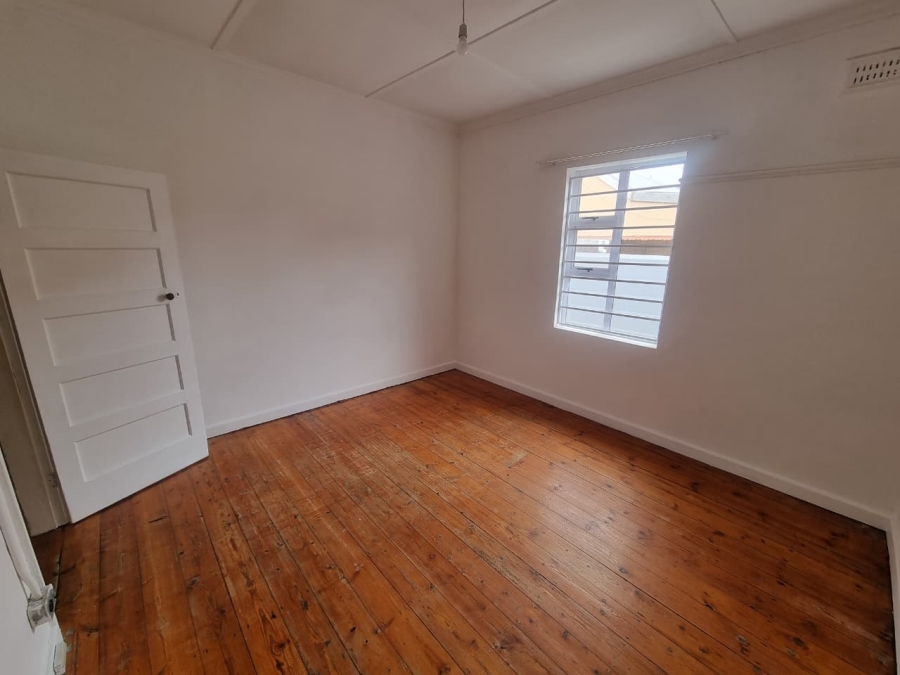 To Let 2 Bedroom Property for Rent in Lansdowne Western Cape